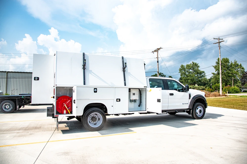 F550 Vanair® Enclosed Utility Body Truck Rental